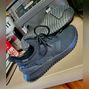 Mens size 12 Adidas sneakers